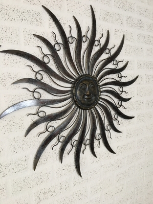 Beautifully beautiful decorative metal wall ornament, THE SUN.